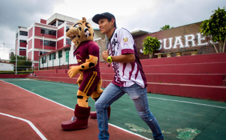 La Universidad de Xalapa, como parte del fomento al deporte, apoyará al corredor veracruzano Yair Peredo