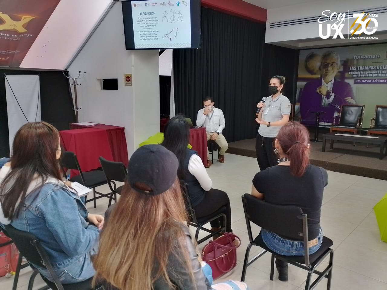 Alumnos de la Universidad de Xalapa conmemoran el Día Mundial de la