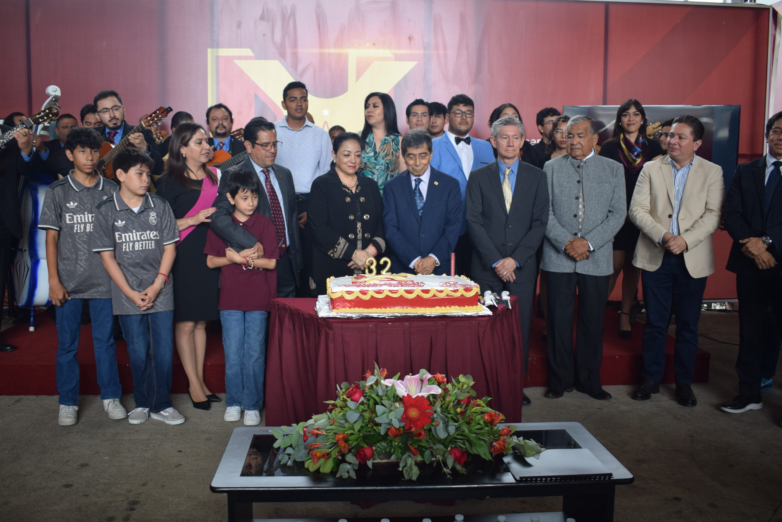 La comunidad jaguar celebra su 32 aniversario🎂