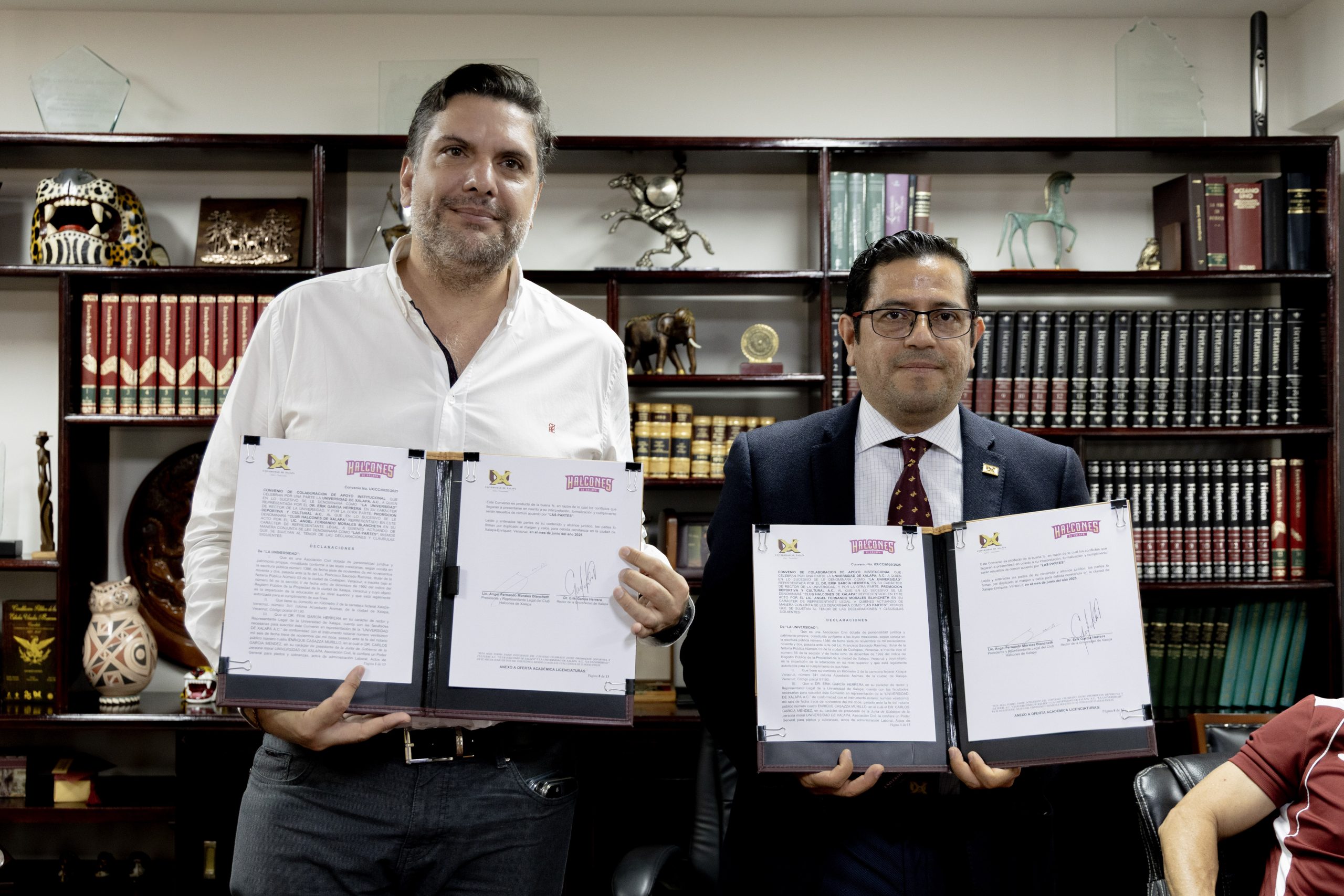 La Universidad de Xalapa y Halcones de Xalapa sellan alianza