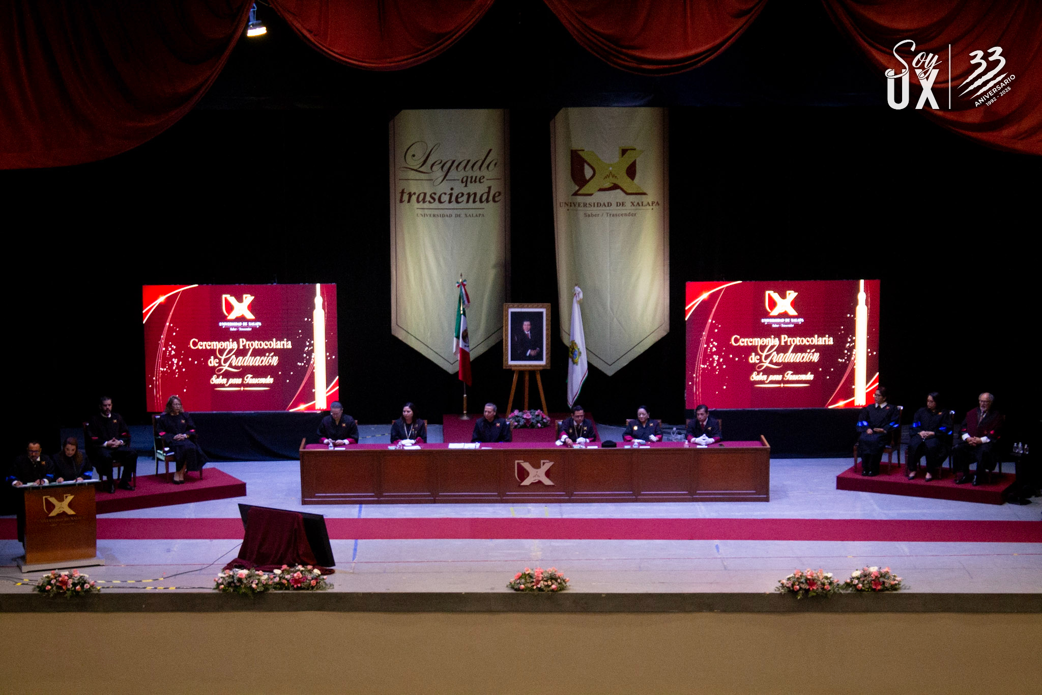 La Universidad de Xalapa despide con orgullo a sus egresadas y egresados 2025
