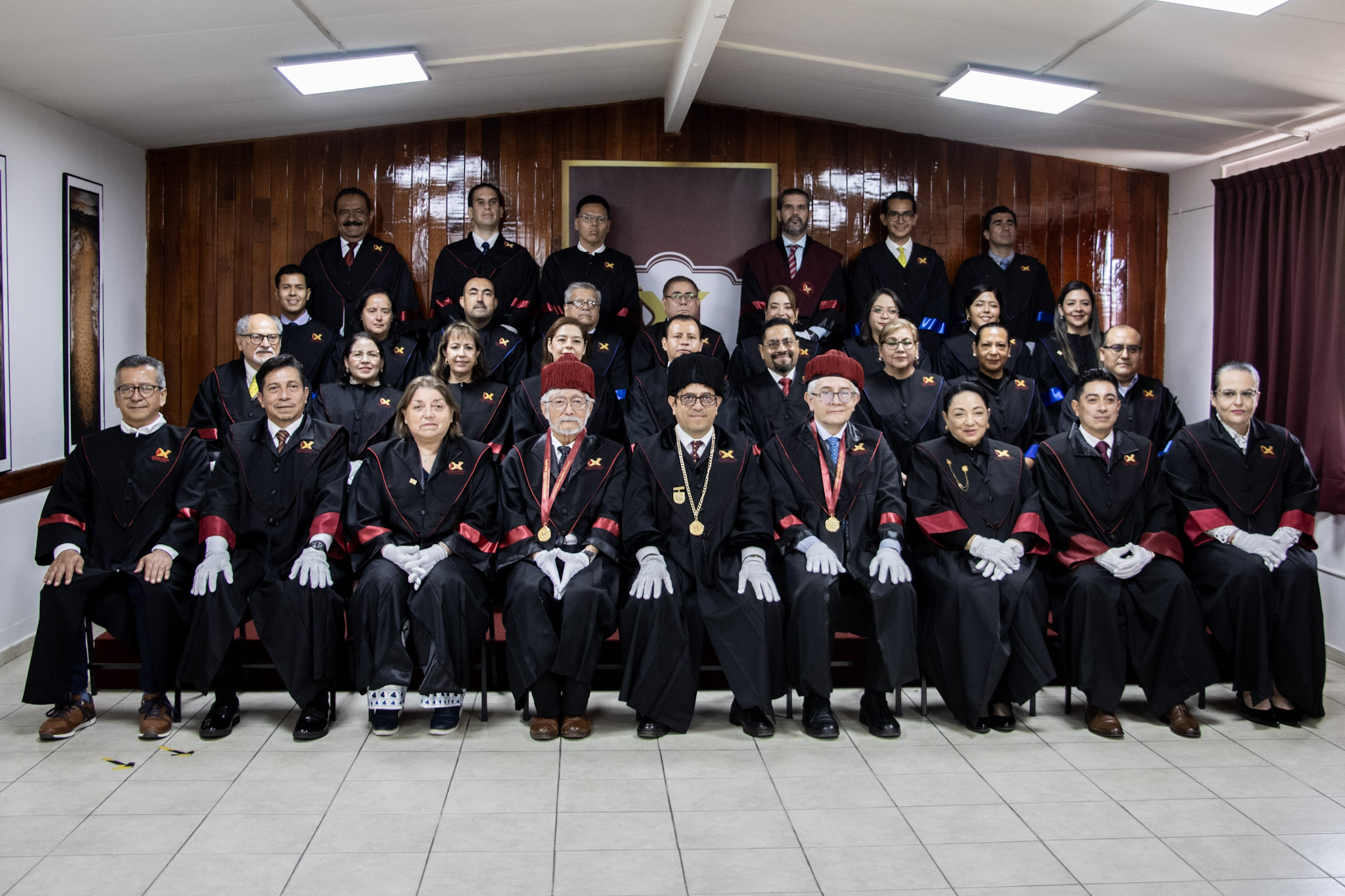 Universidad de Xalapa distingue con el Doctorado Honoris Causa a David Arellano Gault y Luis Montaño Hirose